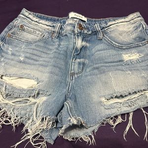 NWOT women’s Pistola jean shorts size 30